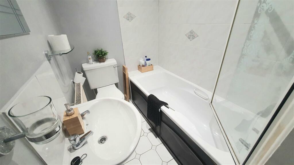 Additional image 4 of Sea Road, Boscombe, Bournemouth, BH5 1DF