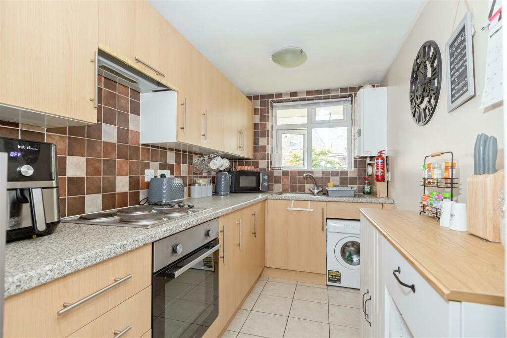 Additional image 5 of Seamill Park Crescent, Worthing