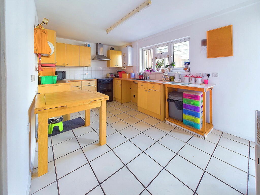 Additional image 17 of Cromleigh Way, Southwick