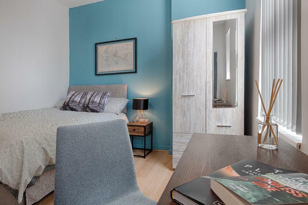 Additional image 2 of Bolton Road, Bury, BL8