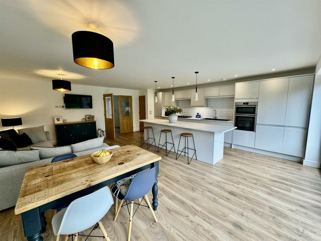 Additional image 5 of Dymchurch Close, Seaford