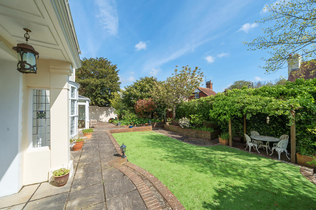 Additional image 5 of High Street, Steyning, BN44