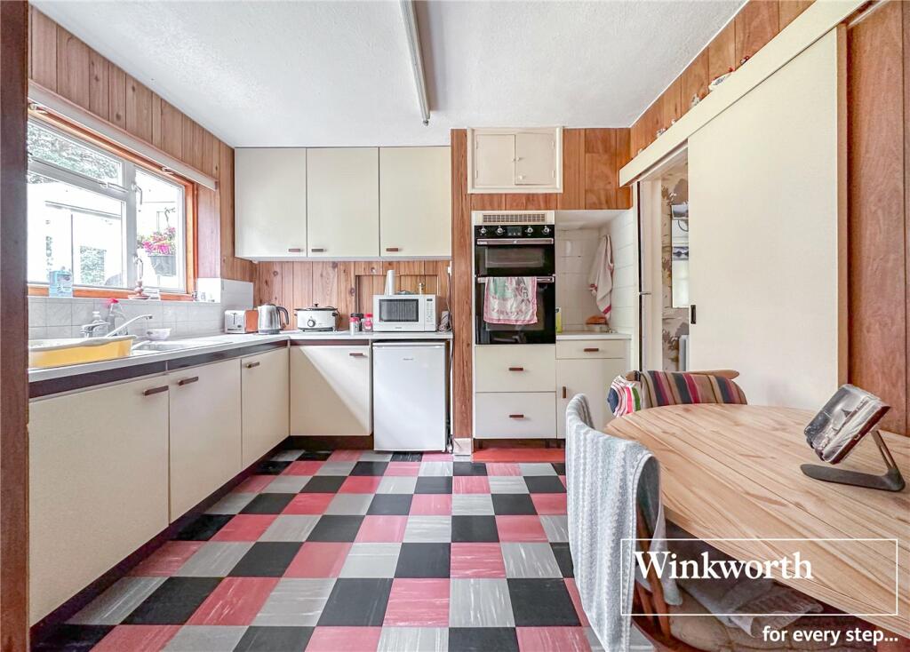 Additional image 3 of The Avenue, West Moors, Ferndown, Dorset, BH22