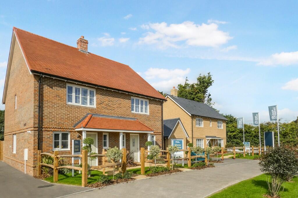 Park Road,
Hellingly,
BN27 1PB