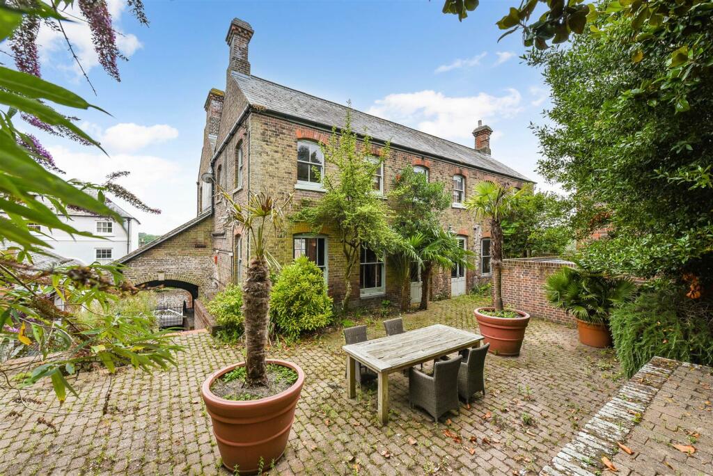 Additional image 21 of Tarrant Street, Arundel