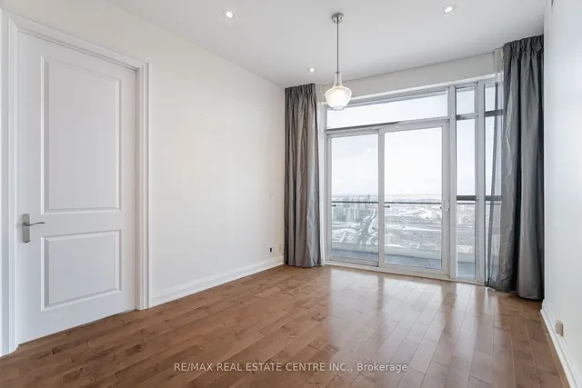 Additional image 10 of 50 Absolute Ave Unit 4908