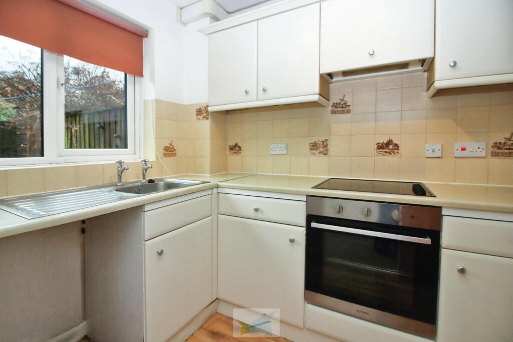 Additional image 6 of New Milton