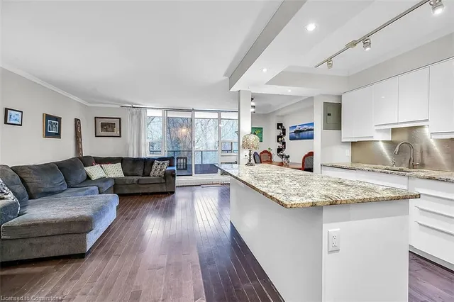 Additional image 6 of 1968 Main St Unit 409