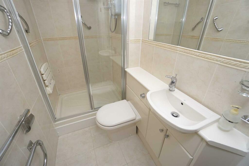 Additional image 11 of Hillside House, 4 Hill Side Chorley New Road, Bolton