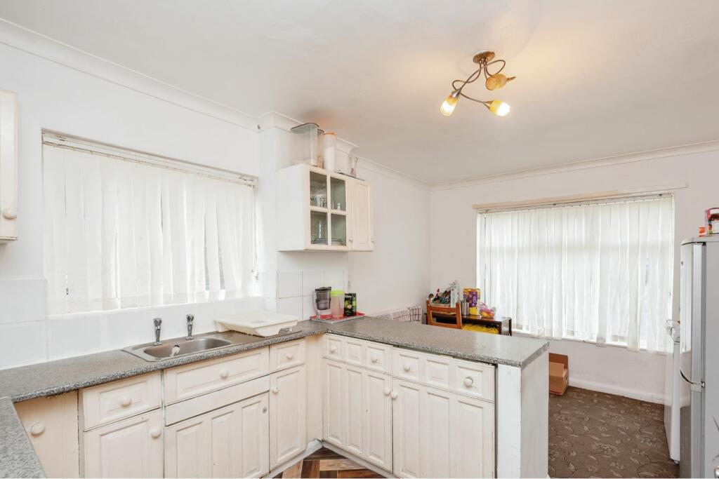 Additional image 3 of Broadstone Way, Bradford, BD4