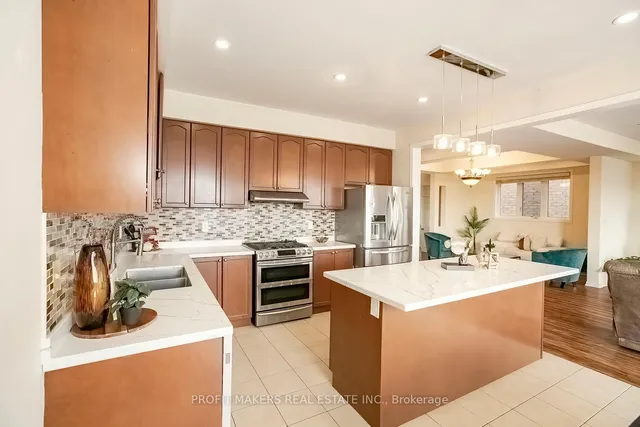 Additional image 11 of 16 Miracle Tr