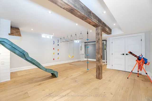 Additional image 34 of 984 Lancaster Blvd