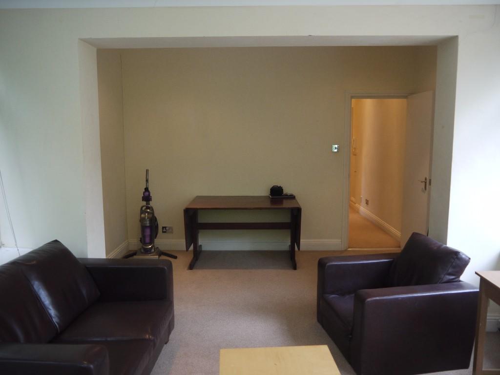 Additional image 11 of 2 Double Bedroom Student Garden Apartment - Rushton Crescent