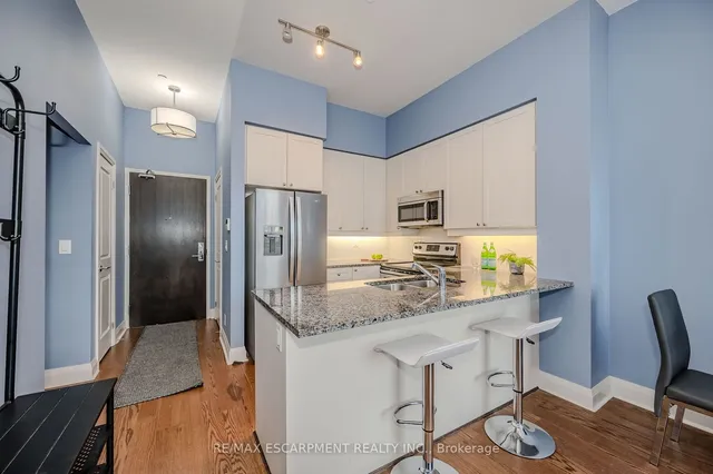 Additional image 17 of 1185 The Queensway Unit 112