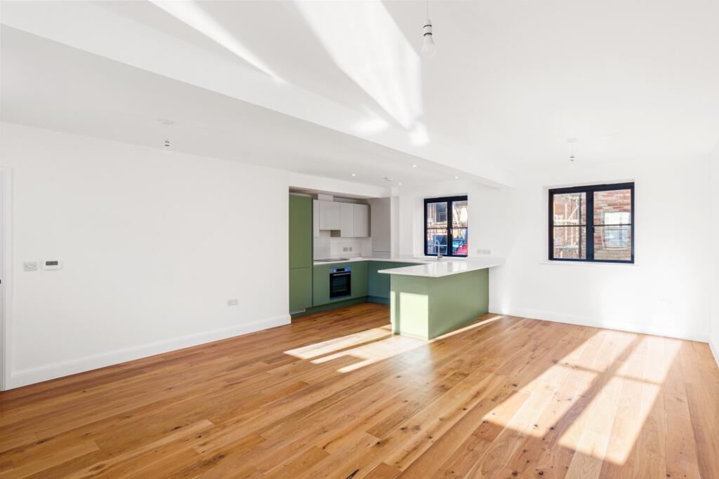 Additional image 3 of The Hove Dairy