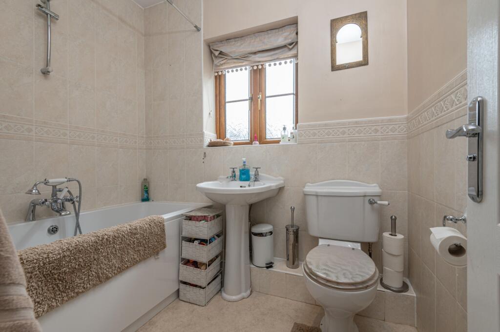 Additional image 4 of Popeley Rise, Gomersal, Cleckheaton, West Yorkshire, BD19
