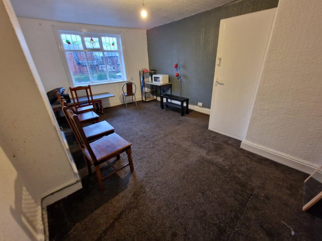 Additional image 8 of 254 Market Street, Bury, BL9 9JN