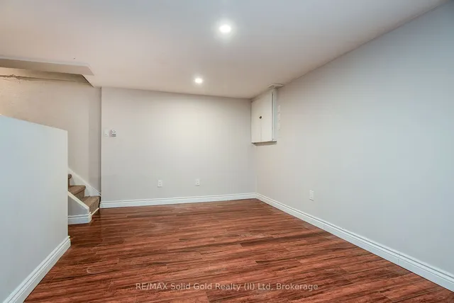 Additional image 35 of 162 Jansen Ave Unit 21