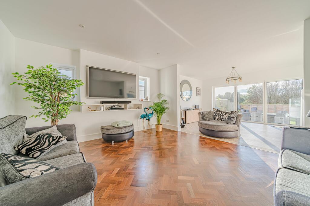 Additional image 16 of Burford Close, Christchurch, BH23