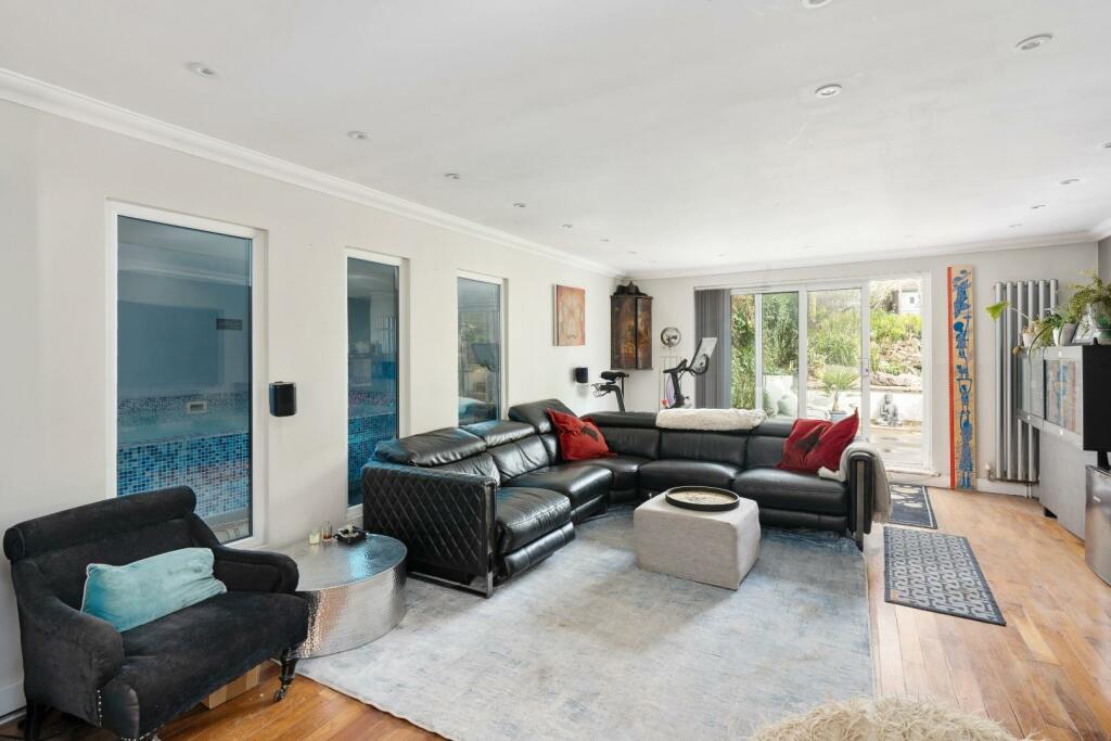 Additional image 36 of Marine Parade, Brighton