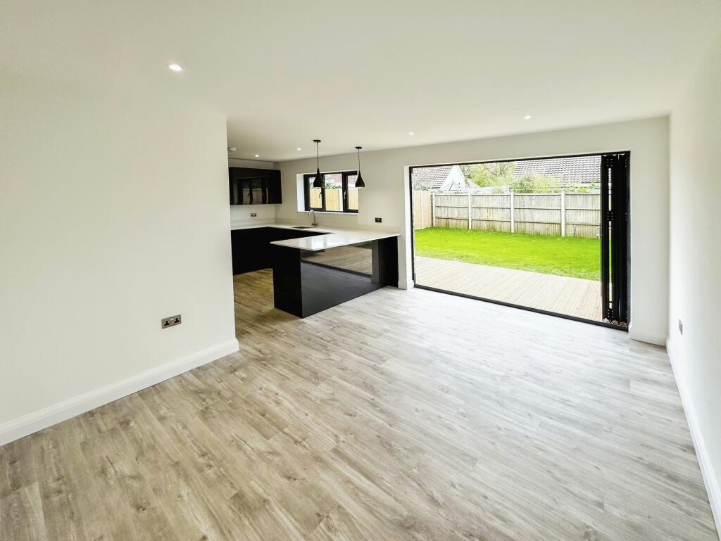 Additional image 26 of Swanbourne Road, Littlehampton, BN17