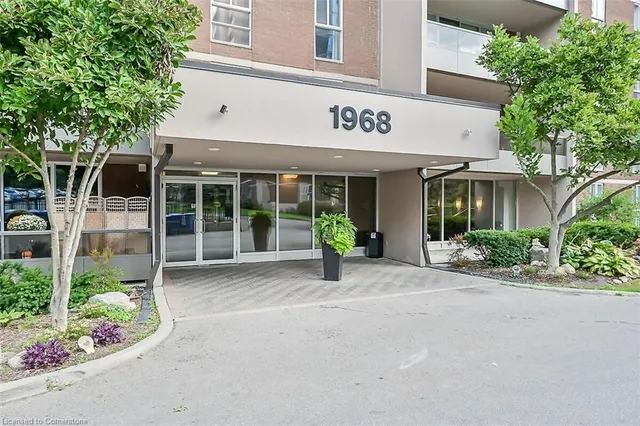 Additional image 42 of 1968 Main St Unit 409