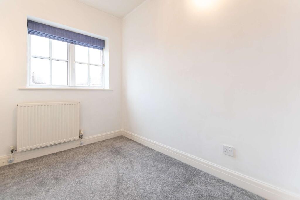 Additional image 15 of 36 Holmebrook Drive