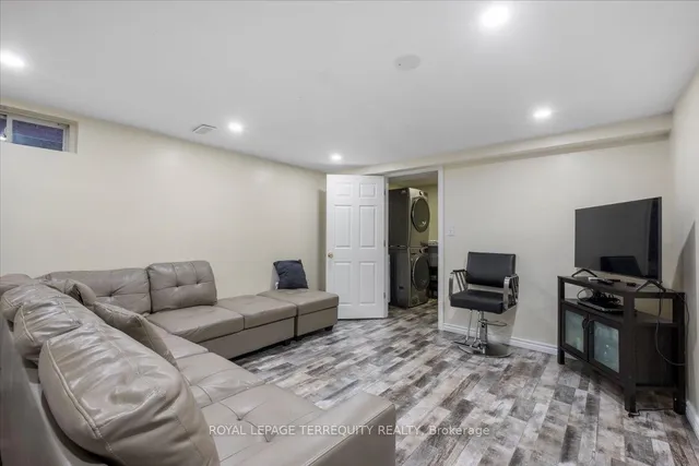 Additional image 22 of 69 Shady Pine Circ