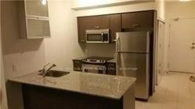 Additional image 3 of 832 Bay St Unit 2503