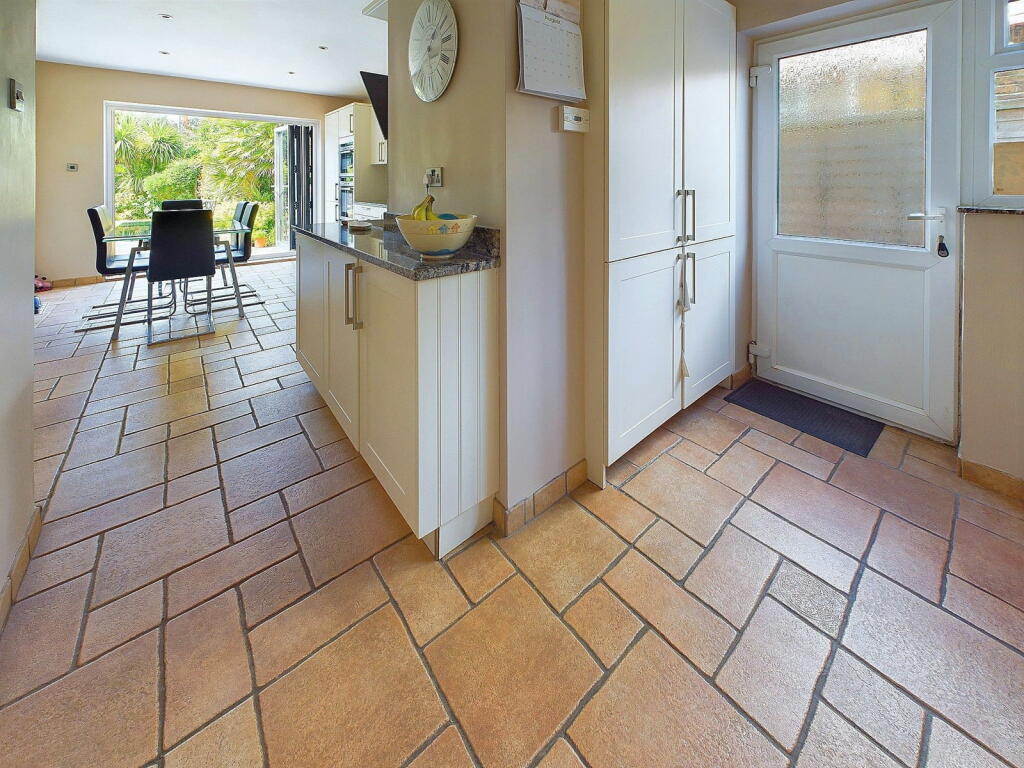 Additional image 9 of Windlesham Gardens, Shoreham-by-sea, West Sussex, BN43 5AD