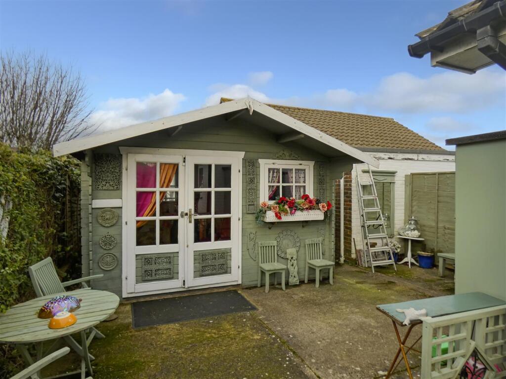 Additional image 11 of Seawaves Close, East Preston