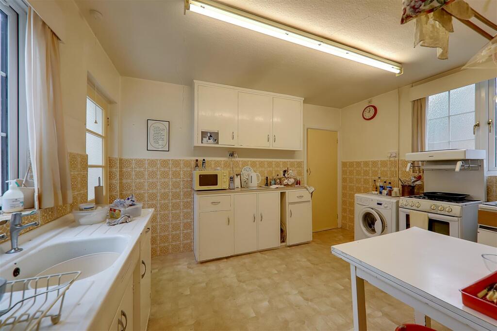 Additional image 8 of Parkfield Road, Tarring, Worthing