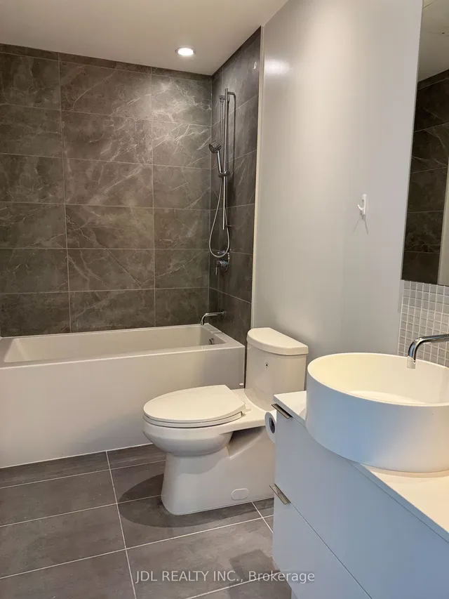 Additional image 23 of 185 Roehampton Ave Unit 1912