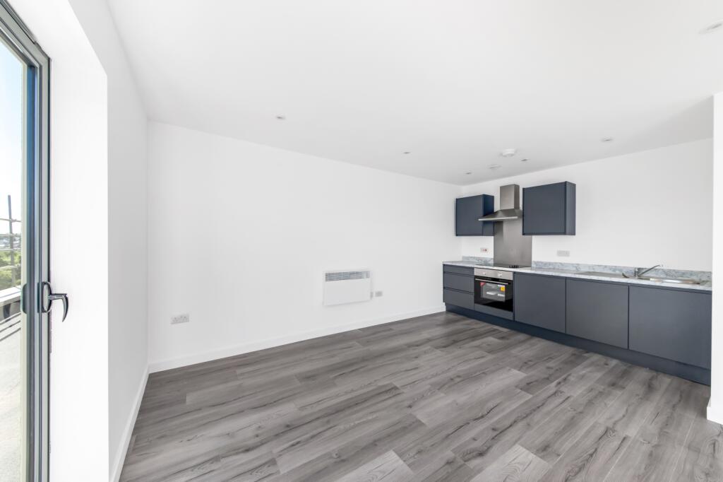 Additional image 4 of Card House, Bingley Road, Bradford, BD9