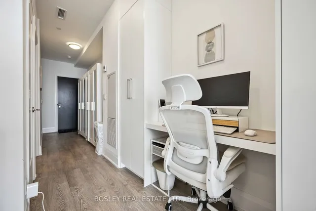 Additional image 10 of 101 Erskine Ave Unit 3006