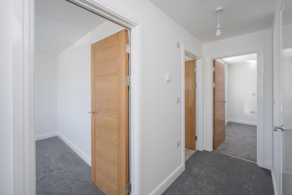 Additional image 19 of Clarendon Road, Christchurch, BH23