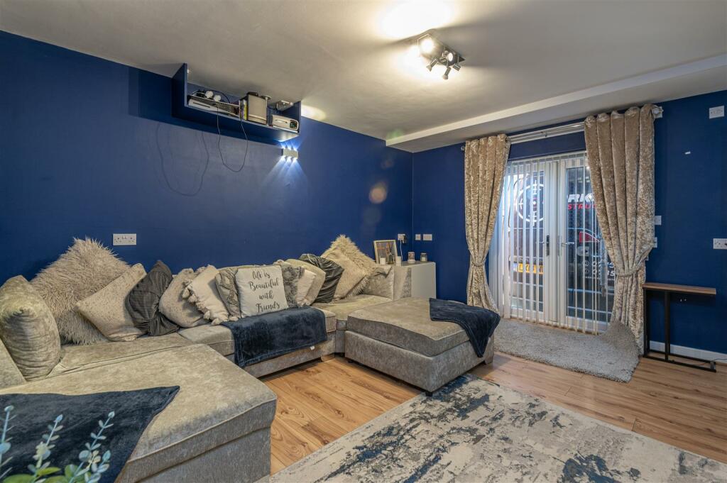Additional image 12 of Saxton Avenue, Bradford