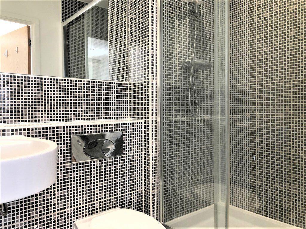 Additional image 10 of Blackmore Court - P1389