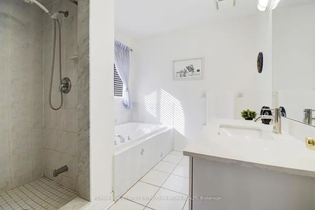 Additional image 21 of 595 Warhol Way