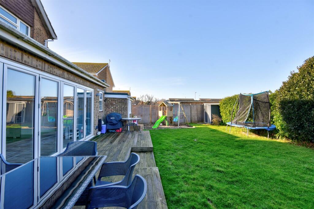 Additional image 44 of Marine Crescent, Goring-By-Sea, Worthing