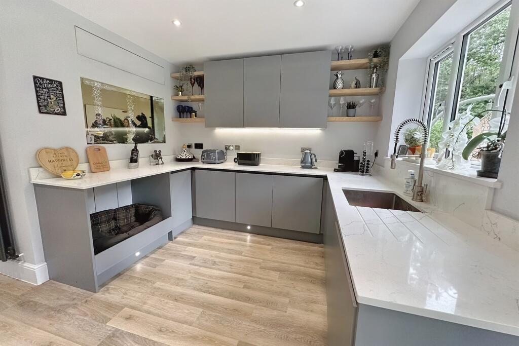 Additional image 8 of Ferndown