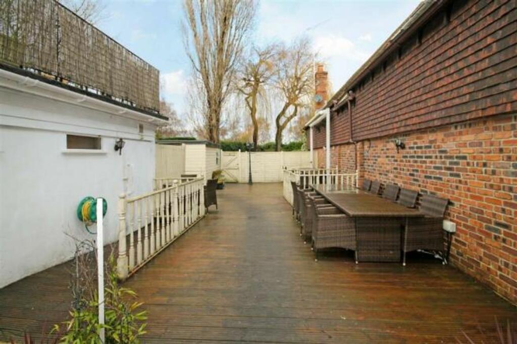 Additional image 8 of Bridge Street, Christchurch, BH23