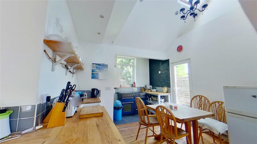 Additional image 5 of Grover Avenue, Lancing, West Sussex, BN15