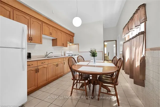 Additional image 12 of 175 Victoria Ave