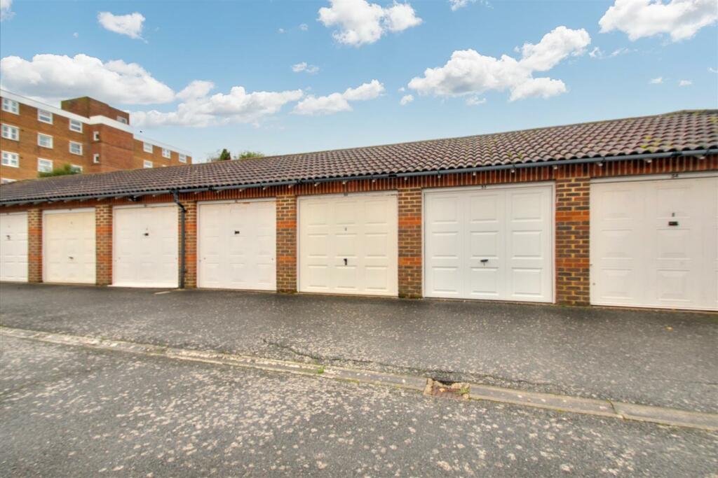 Additional image 32 of Grand Avenue, Worthing