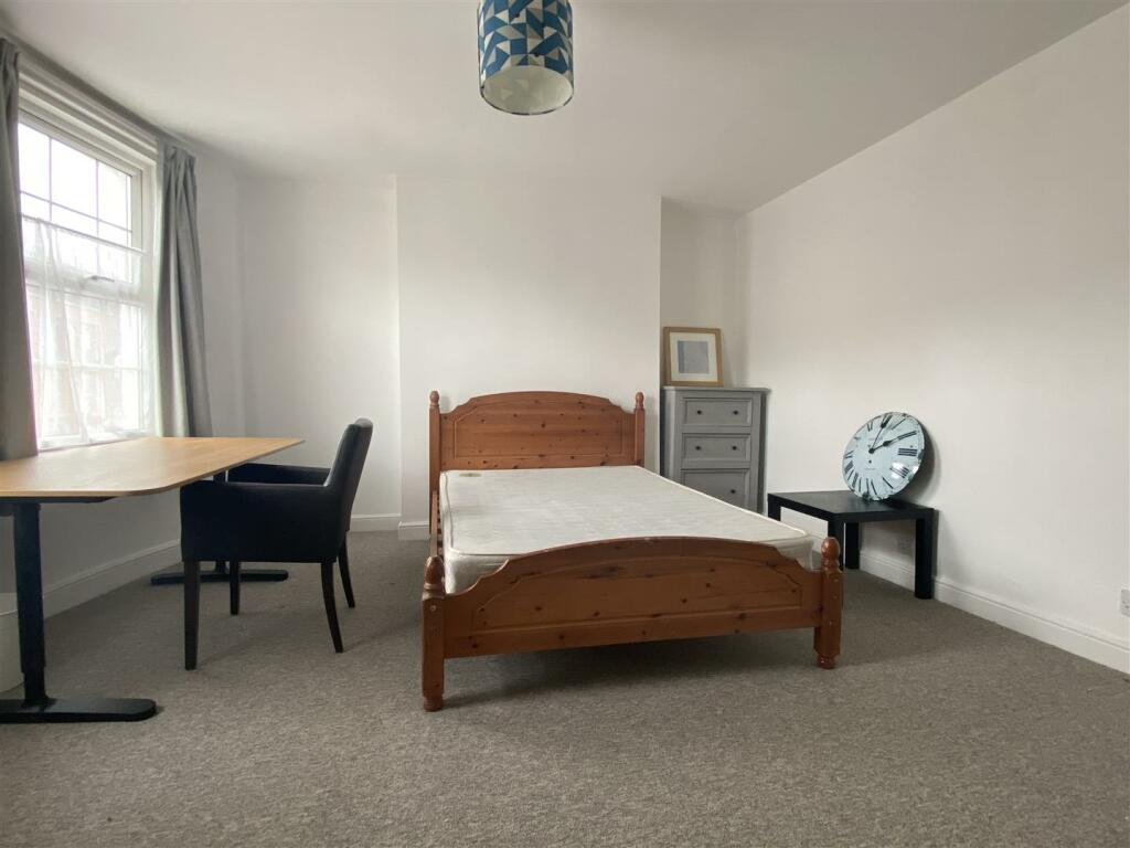 Additional image 10 of London Road - Smart & Spacious