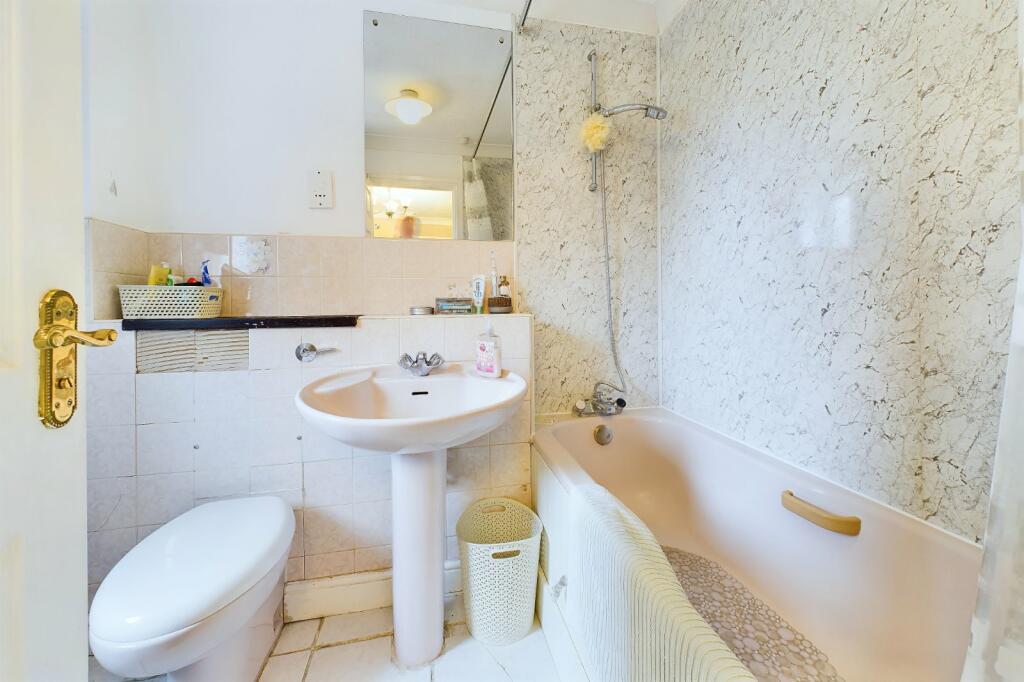 Additional image 19 of Sundew Road, Broadstone, Dorset, BH18