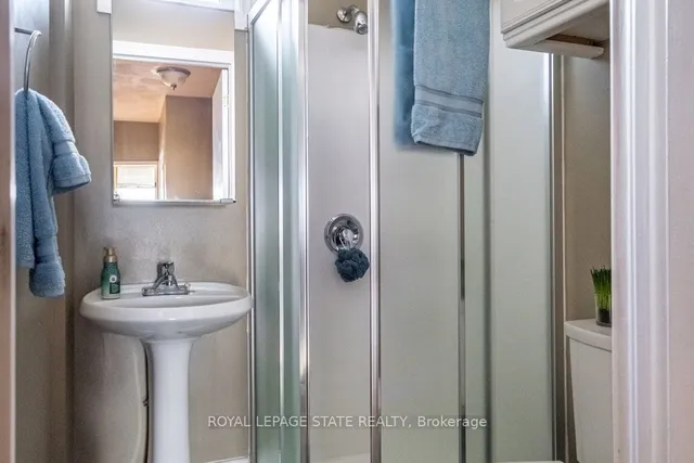 Additional image 16 of 136 Dundurn St