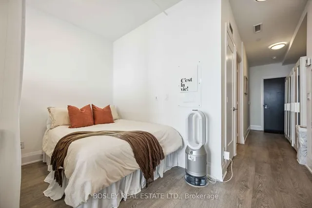 Additional image 13 of 101 Erskine Ave Unit 3006