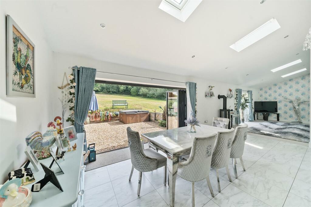 Additional image 11 of Jubilee Hill, Woodlands, Wimborne